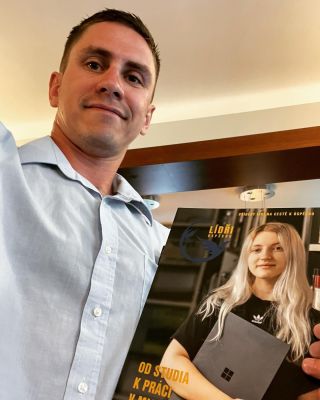 Křest 1.ho vydání časopisu @lidriuspechu kde máme svou první reklamu v časopisu 😁